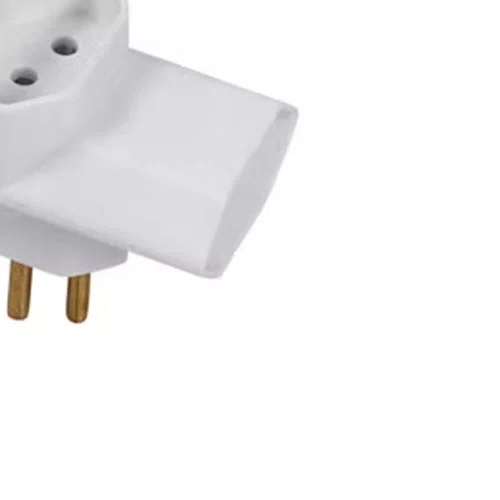 Benjamin 3 Saídas Branco 2P + T 10A 250V - Pluzie