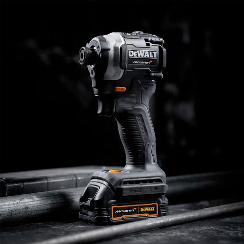 Combo Parafusadeira Furadeira de Impacto McLaren - Dewalt