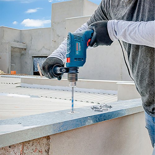 Furadeira de Impacto GSB 550 RE 220V + 14 Acessórios - Bosch