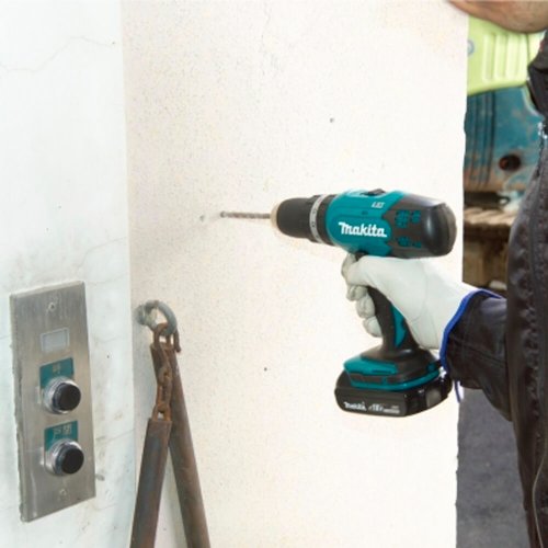 Furadeira/ Parafusadeira de Impacto à Bateria 18V - Makita DHP453Y001