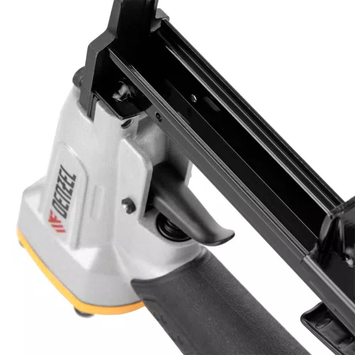 Grampeador Pneumático para Grampos 21GA 6-16mm - Denzel
