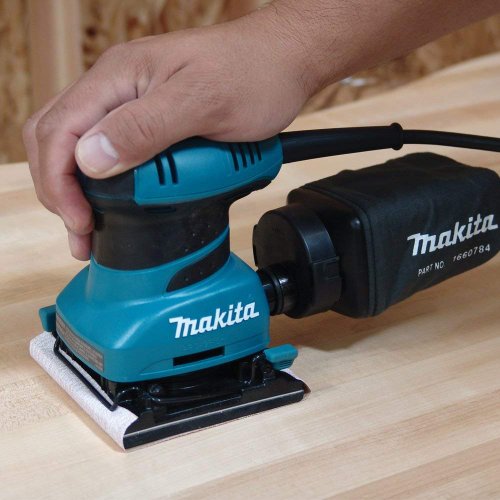 Lixadeira Orbital 4.3/8" x 4" 220V BO4556 - Makita