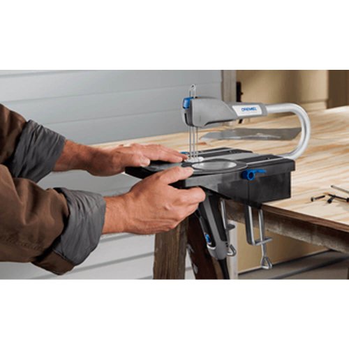Moto-Saw Serra Tico-tico de Bancada 10 Acessórios e Maleta 220V - Dremel