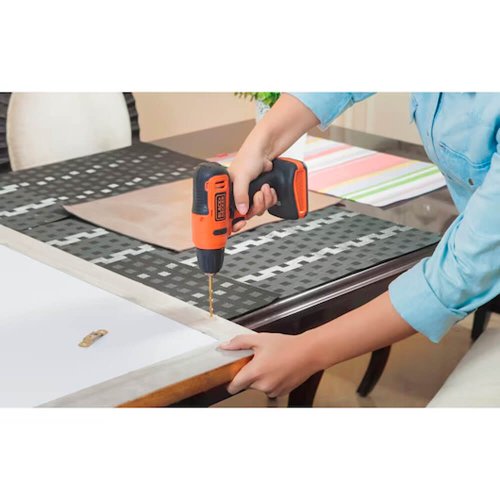 Parafusadeira / Furadeira 3/8" 12V - Black & Decker  LD12S-BR