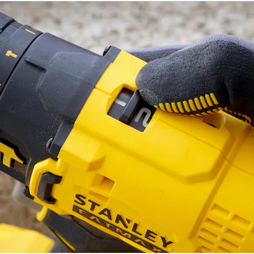 Parafusadeira/ Furadeira de Impacto 1/2" 20V com Maleta - Stanley