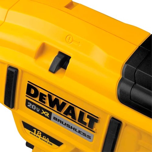 Pinador 18GA à Bateria 20V MAX XR DCN680B - Dewalt