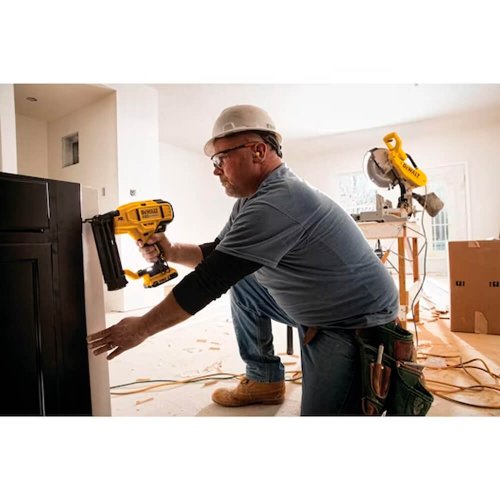 Pinador 18GA à Bateria 20V MAX XR DCN680B - Dewalt
