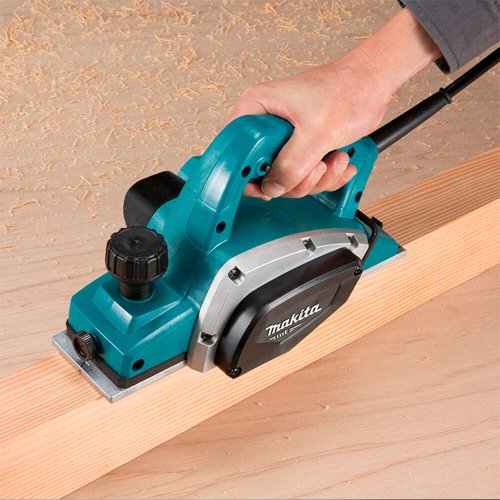 Plaina 82mm 3.1/4" 220V - M1902B-220 - Makita