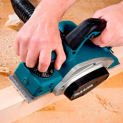 Plaina Elétrica 3.1/4" 620W 220V Com 2 Facas KP0800P-220 - Makita