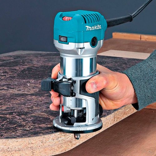 Tupia 6mm RT0700C 220V - Makita