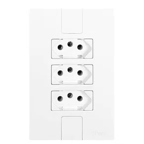 Tomada Tripla 2P + T 20A 250V - Pluzie